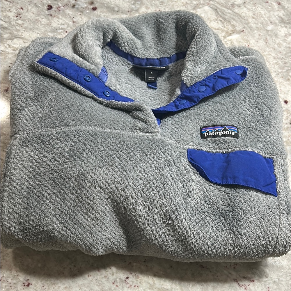 Patagonia Gray and Blue Women’s Sweater